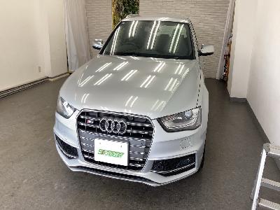 アウディ S4