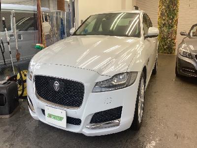 ジャガー　XF